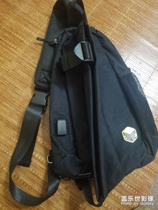 好開心收到了單肩包，點贊