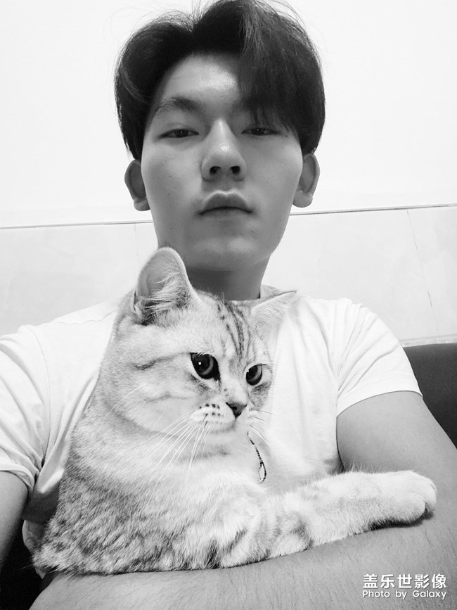 來(lái)自與胖貓的合照