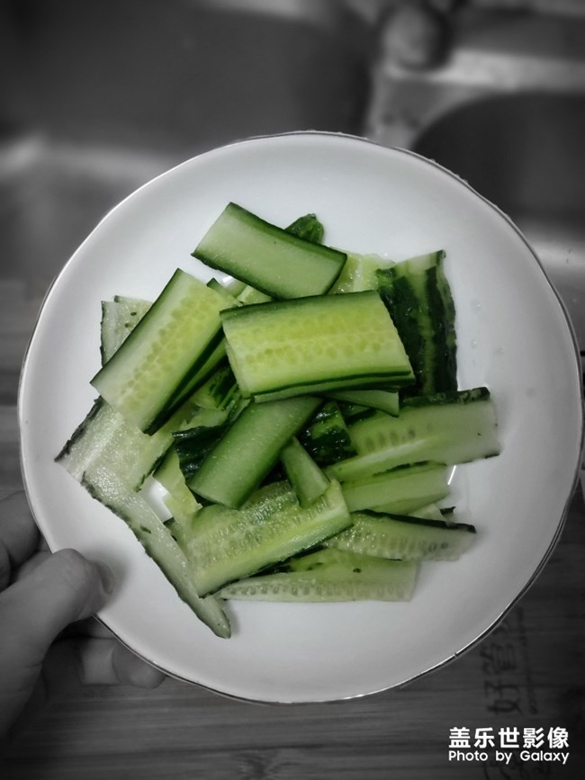 在老家，過了臘月二十三，開始過年了