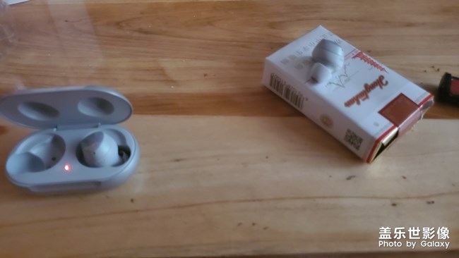 三星藍(lán)牙耳機(jī)