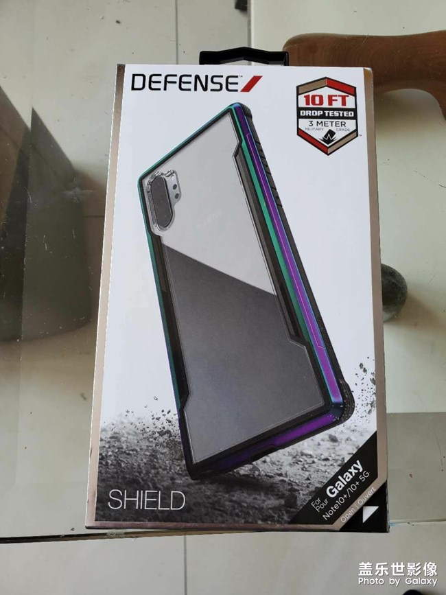 Defense這個品牌的手機殼真硬核