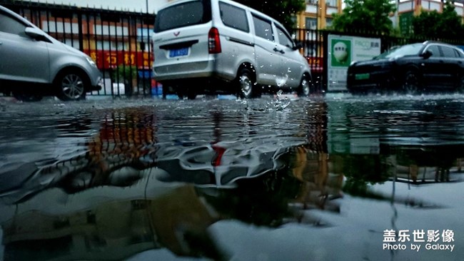 有時淋雨也是一種宣泄