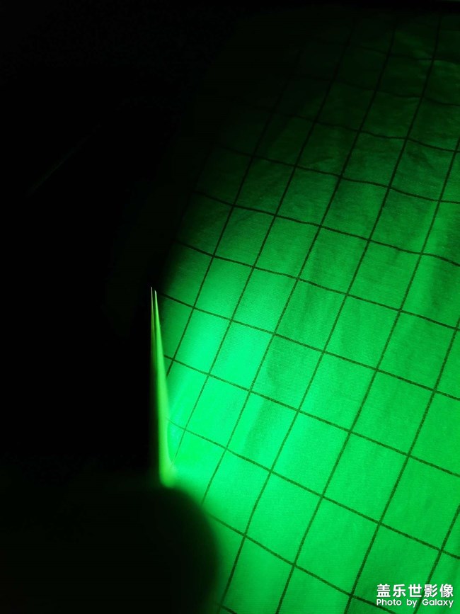 s20+這算是漏光吧！