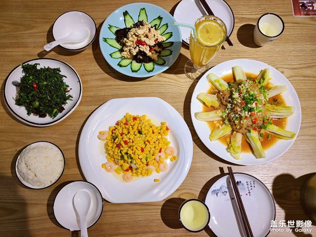 好看    好吃    ????