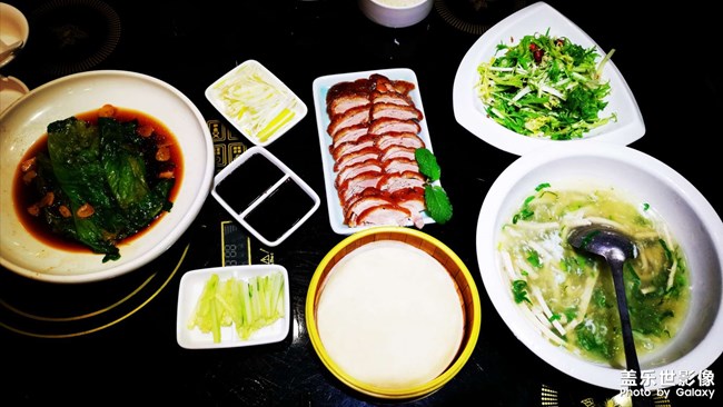 好看    好吃    ????