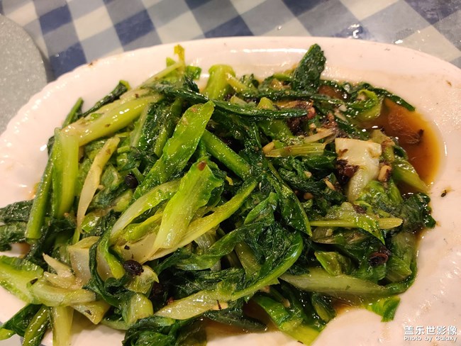 來到海邊其次就是為了吃海鮮的，還有看美麗的風(fēng)景線