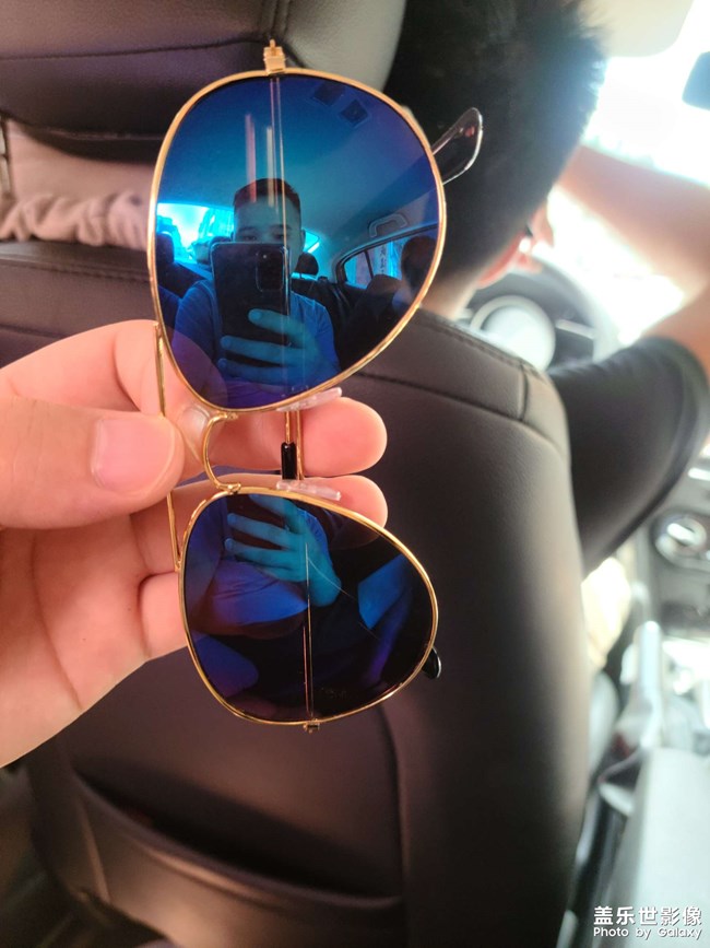 來到海邊其次就是為了吃海鮮的，還有看美麗的風(fēng)景線