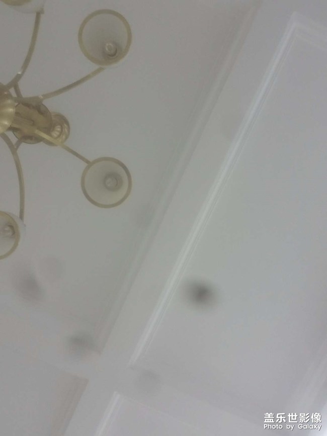 自拍有黑點,突然出現(xiàn)的