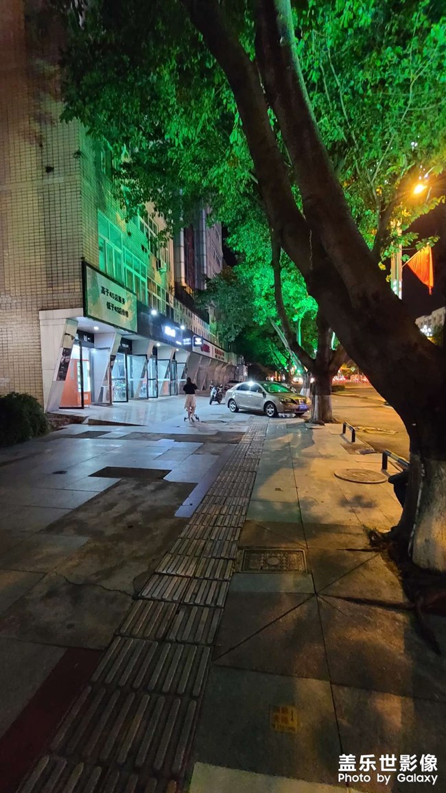 幫我看看手機正常不