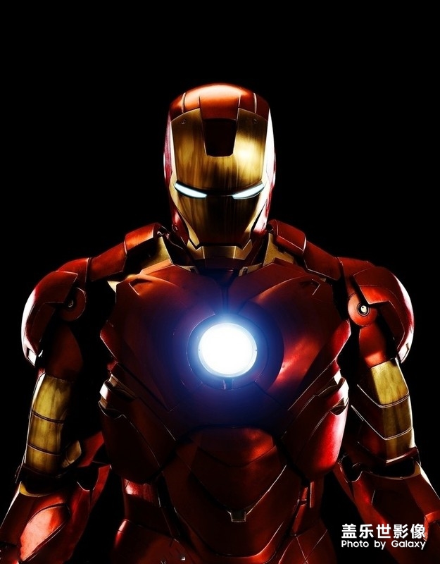 來個鋼鐵俠的鎖屏壁紙吧！很酷