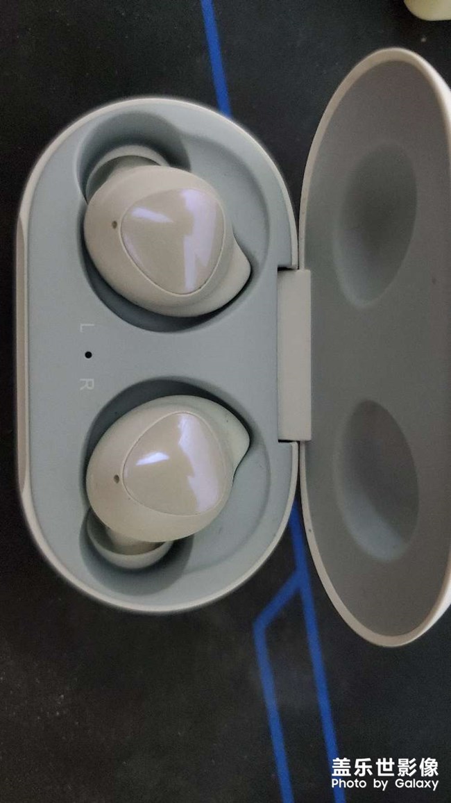 三星buds丟洗衣機(jī)里洗了