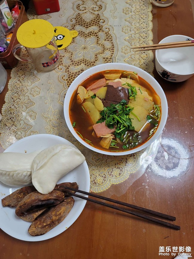 做了毛血旺和干鍋鴨頭。