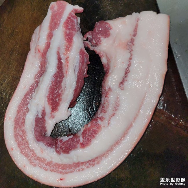 #廚房日記 【五花肉燒土豆】篇