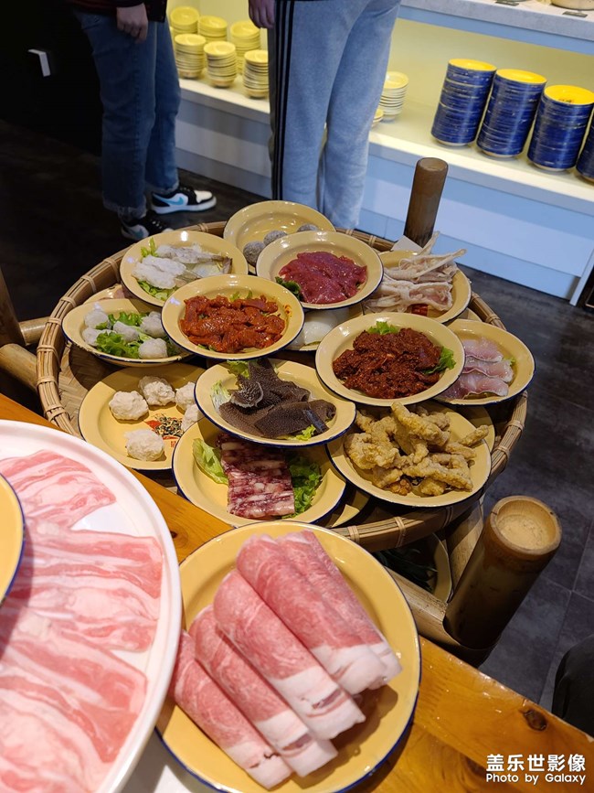 快樂不就是吃吃吃嘛