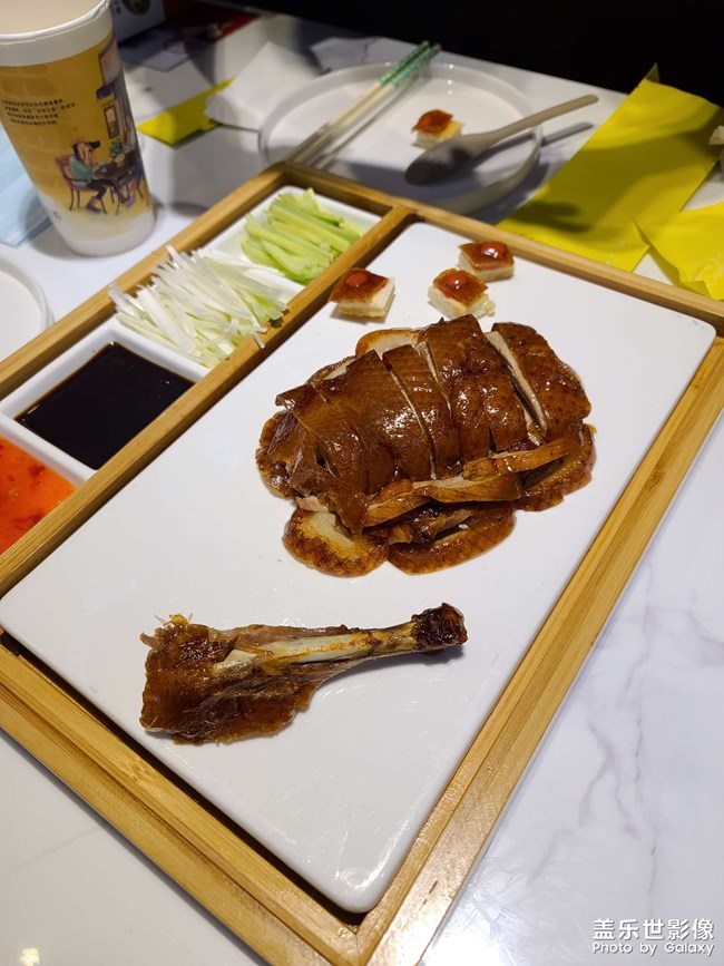 快樂不就是吃吃吃嘛