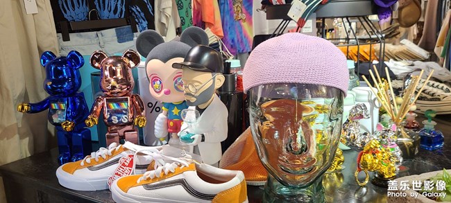 服裝店的擺設(shè)