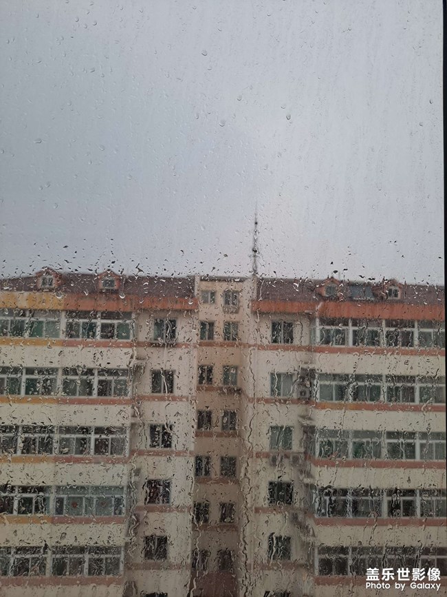 「Galaxy A51 5G」雨