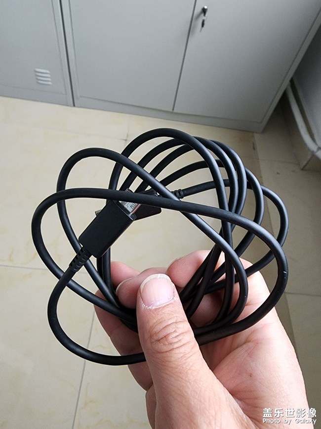 商城買的45瓦充電頭到手了