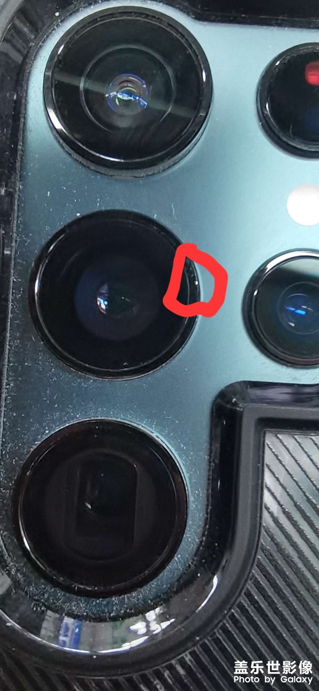 三星S22U新買的不到半月后攝主攝鏡頭邊框掉漆