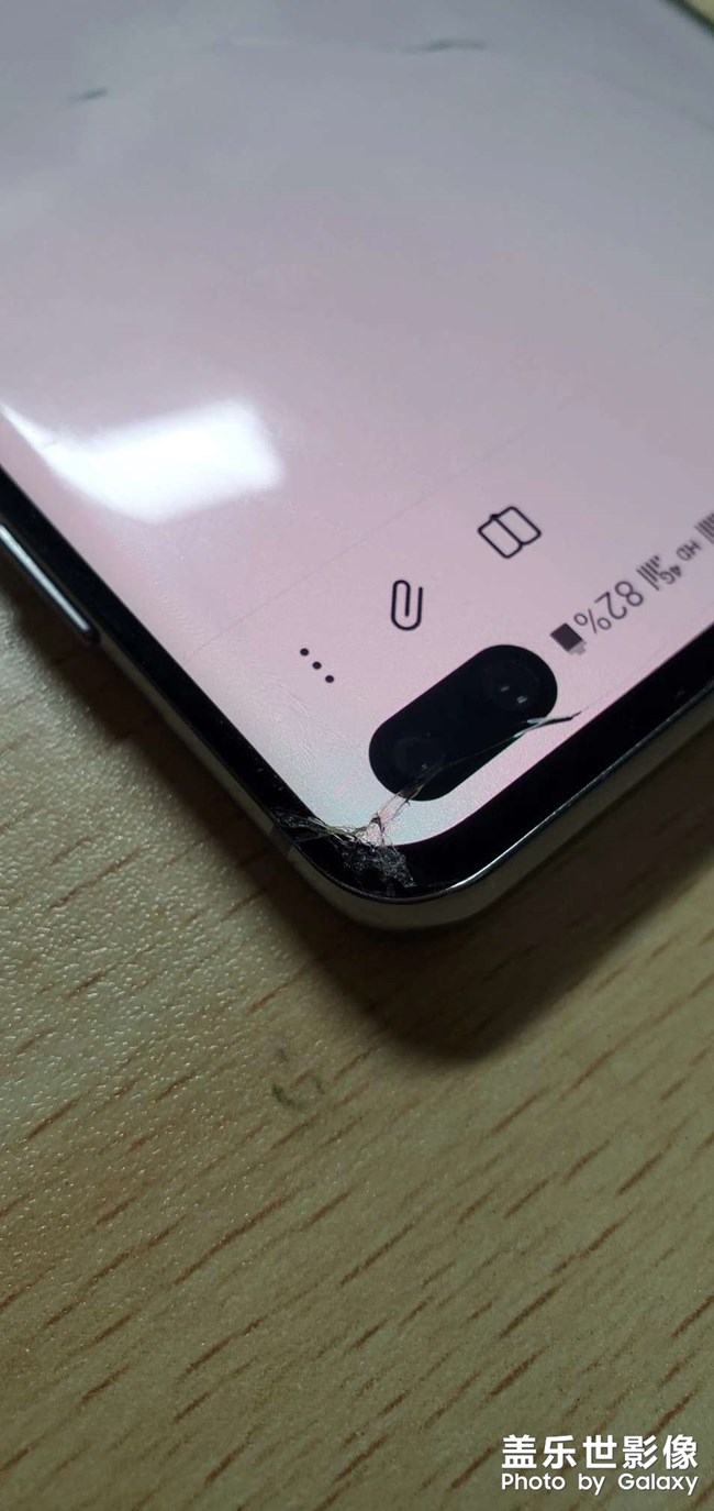 我的S10+碎了又碎，心都碎了。
