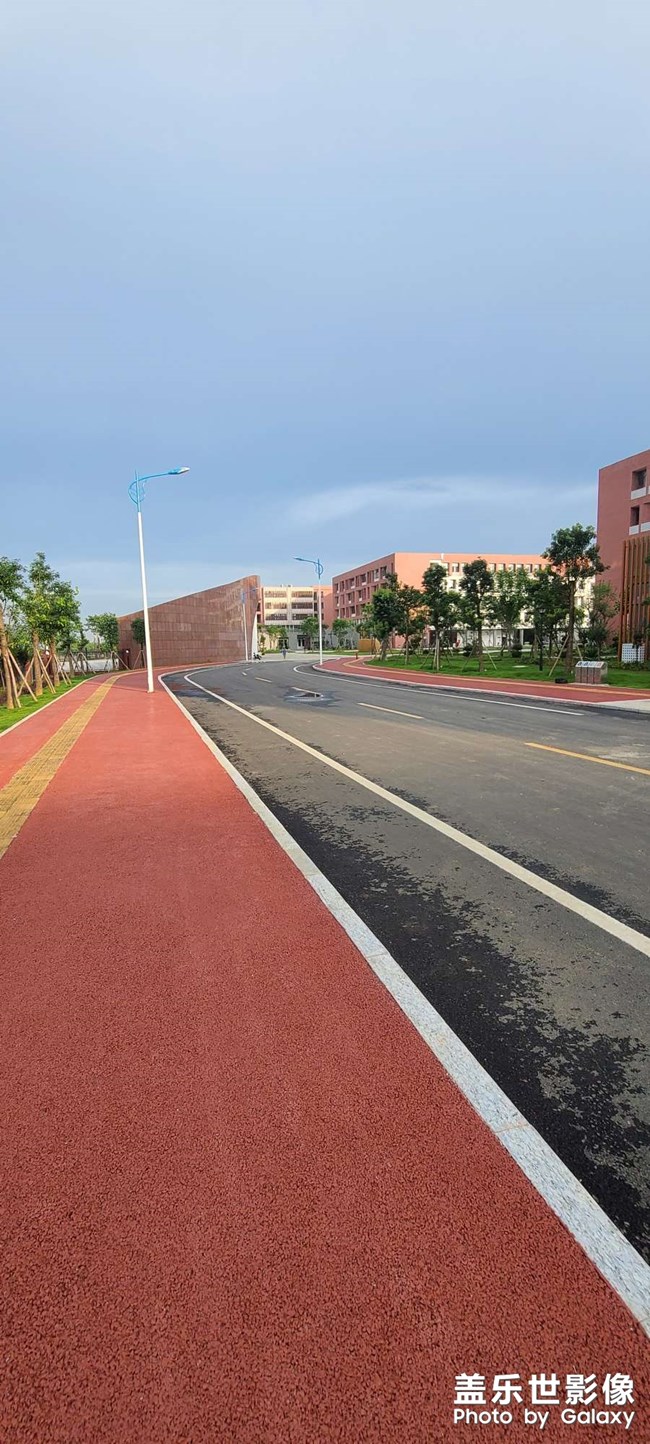 三尺講臺，為學(xué)為師