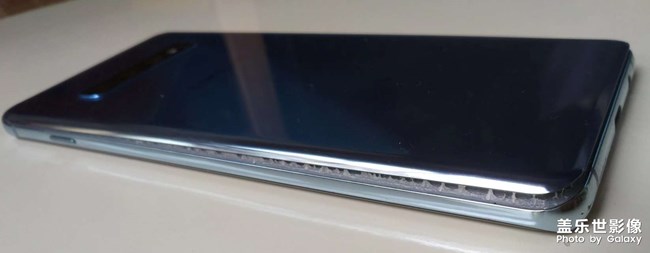 三星手機(jī)S10+后蓋開(kāi)膠