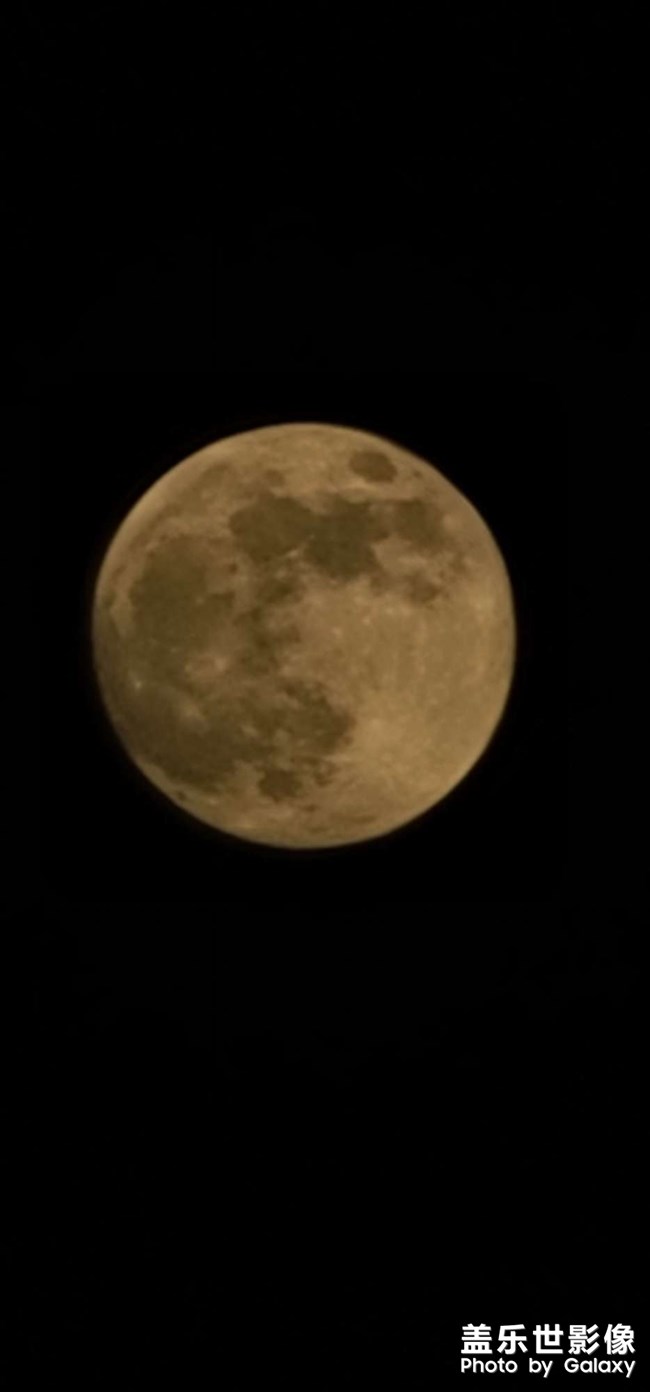 月亮