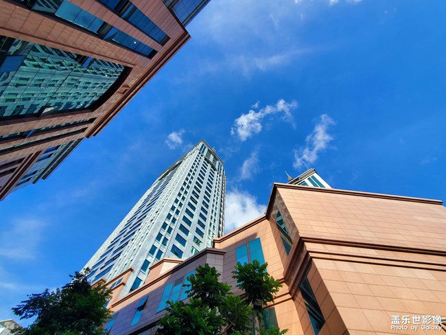 天空透藍，心情倍好