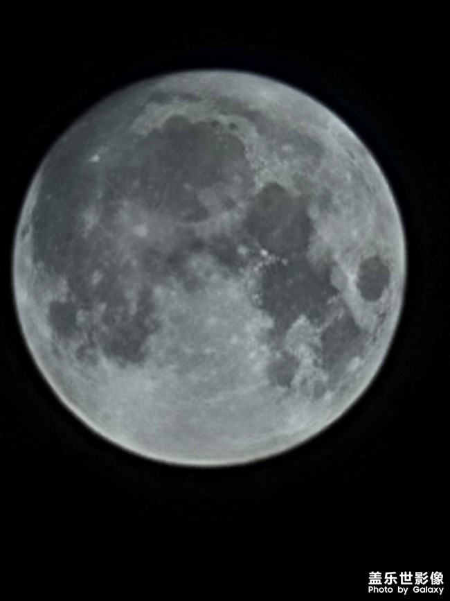 月亮