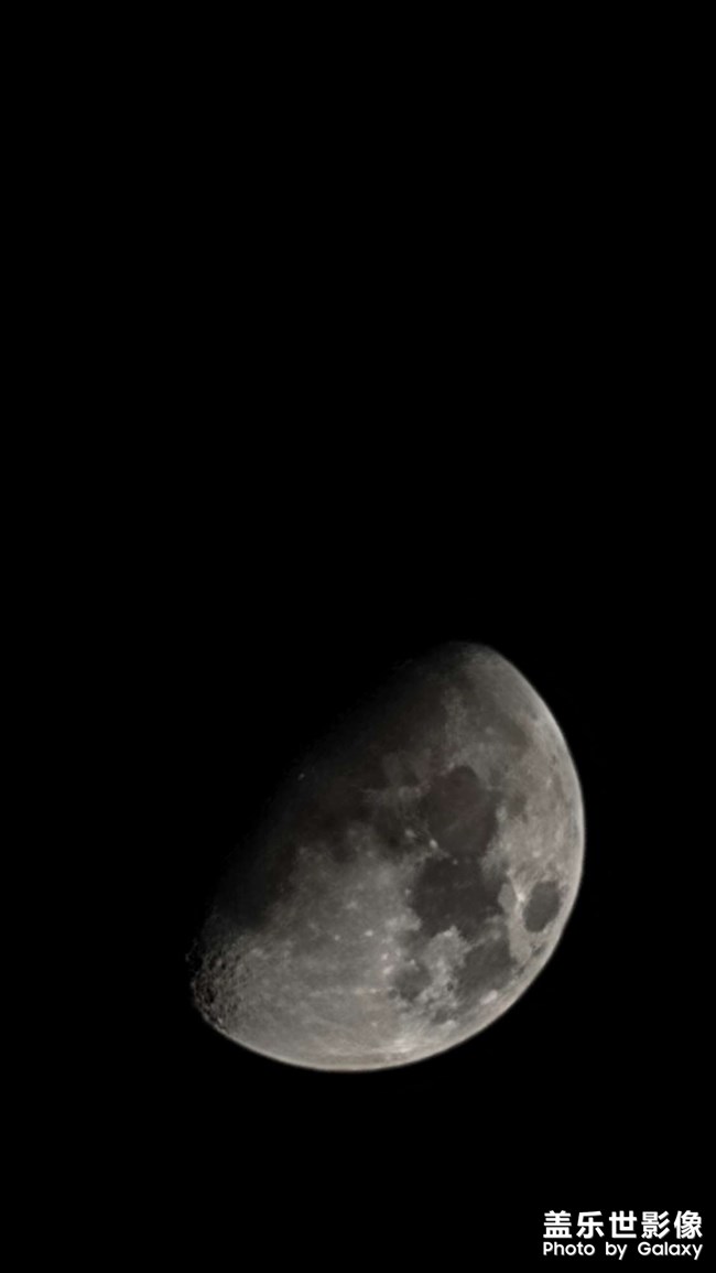 十五前的月亮