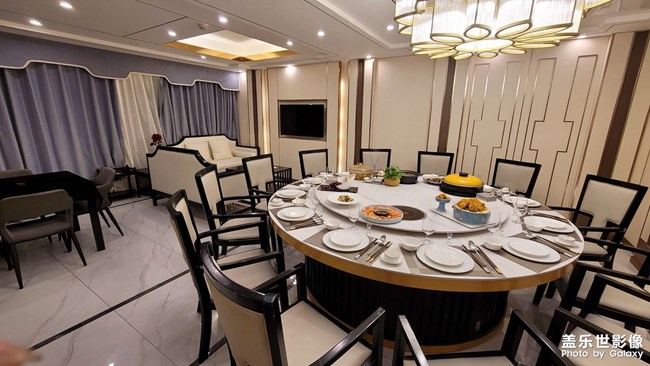 今天吃酒哦，看起來不錯哦。