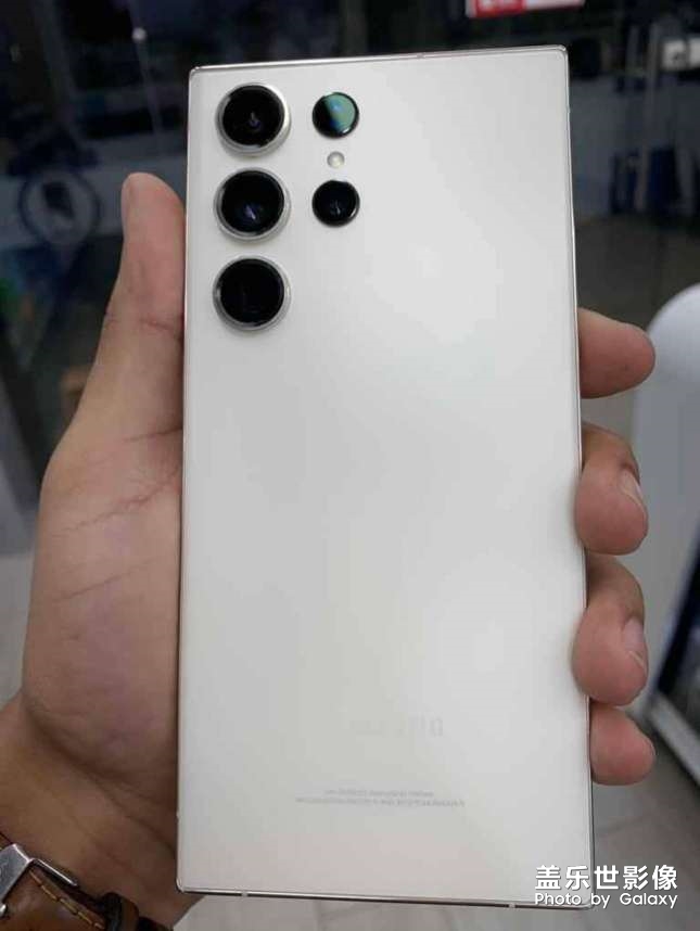 祝大家新年快樂＃三星S23 Ultra 更多真機照