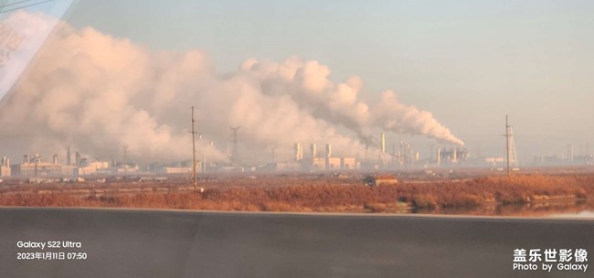 禁放煙花，為化工廠排放讓步