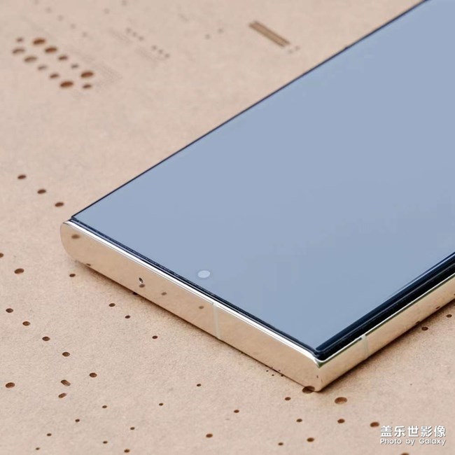 s23u搞個大覆蓋的鋼化膜