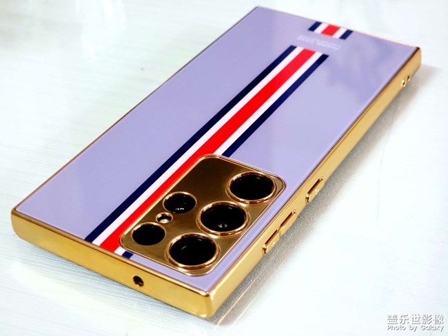 給S23U買了兩套衣服