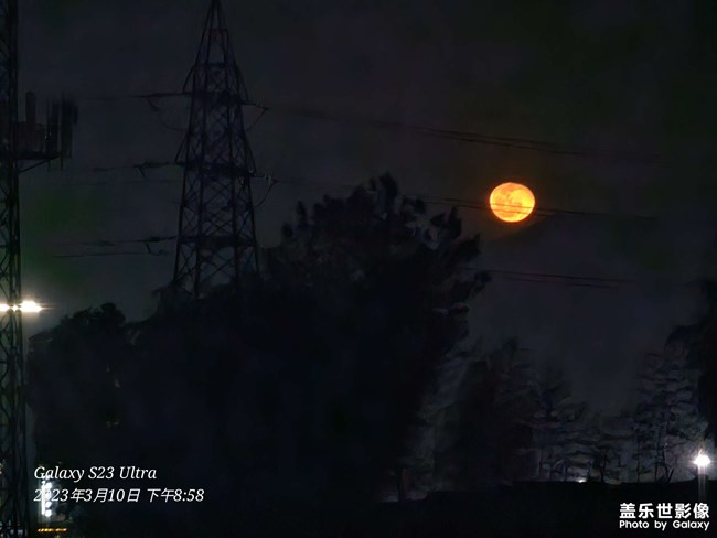 ［美麗攝影］三星23U星空攝影發(fā)現(xiàn)了ufo軌跡