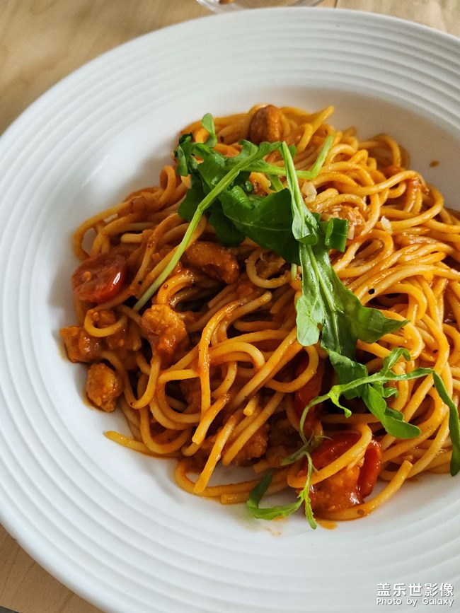 清水出芙蓉，天然去雕飾