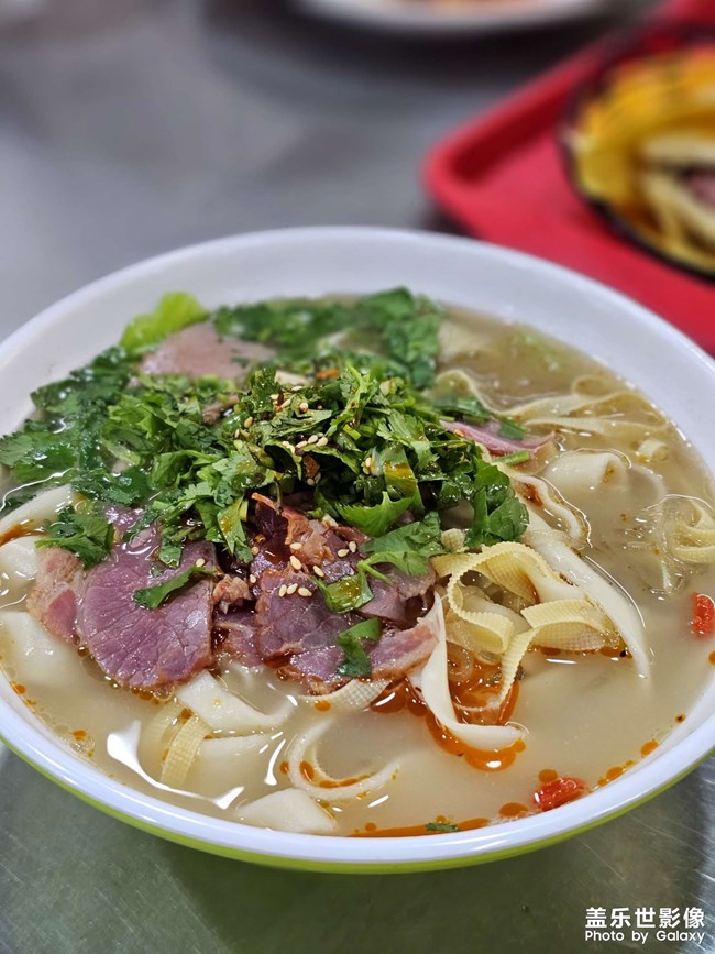 最近很少更新了，這次更新一波出差河南的美食吧，民以食為天